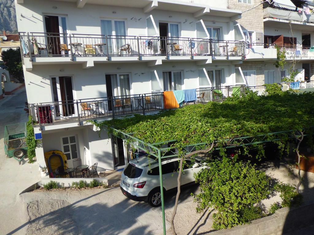 Apartments Viskovic Makarska Bagian luar foto