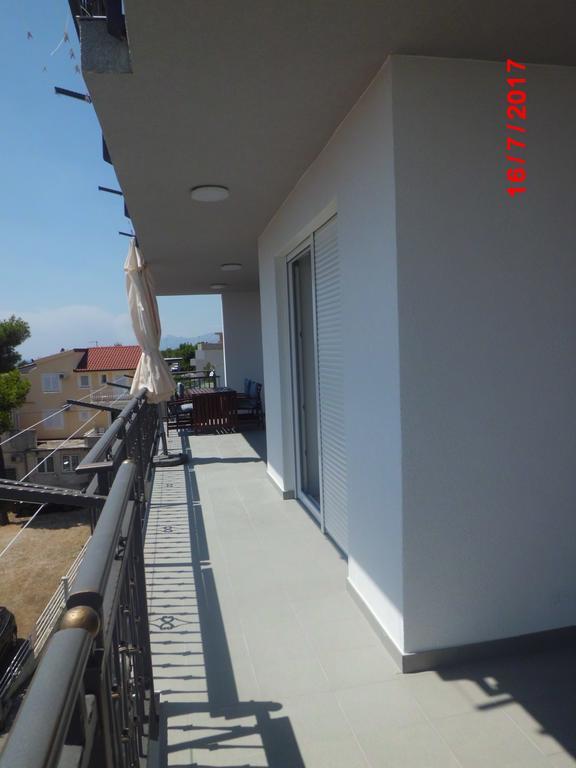 Apartments Viskovic Makarska Bagian luar foto