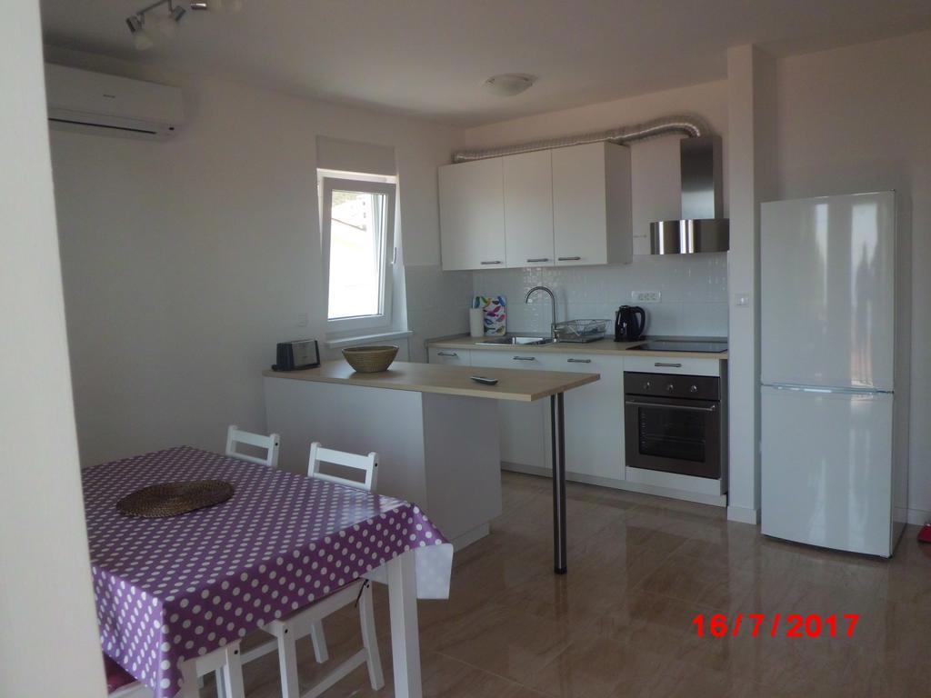 Apartments Viskovic Makarska Bagian luar foto