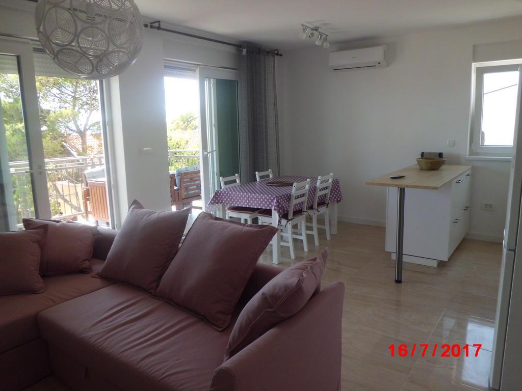 Apartments Viskovic Makarska Bagian luar foto