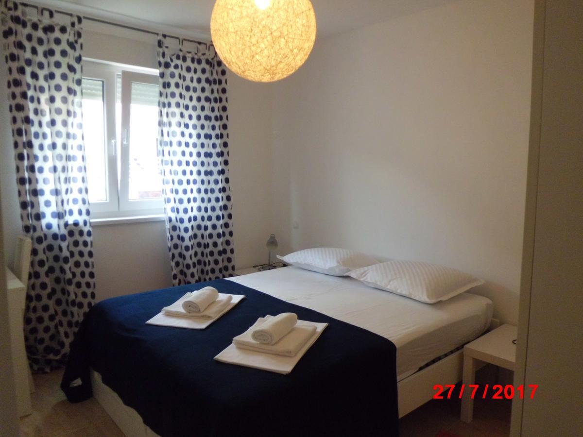 Apartments Viskovic Makarska Bagian luar foto