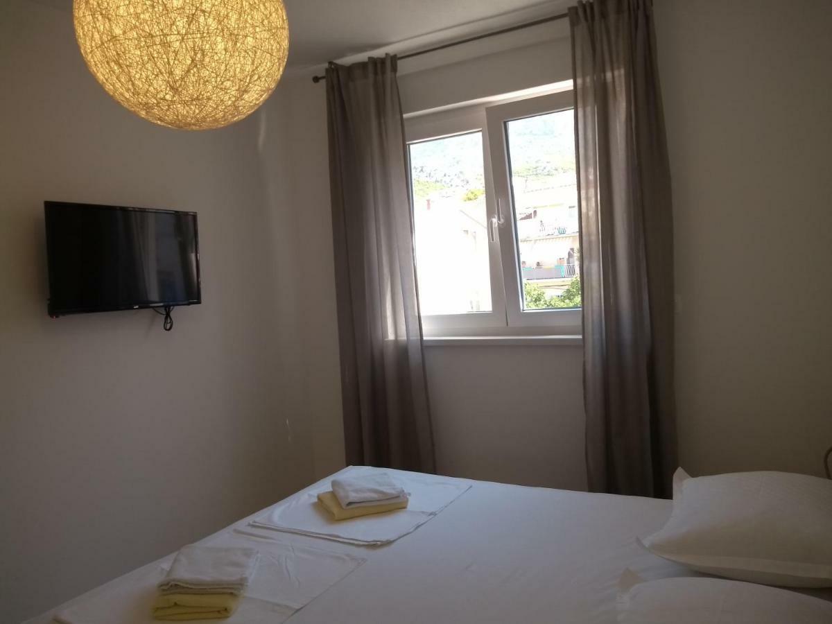 Apartments Viskovic Makarska Bagian luar foto