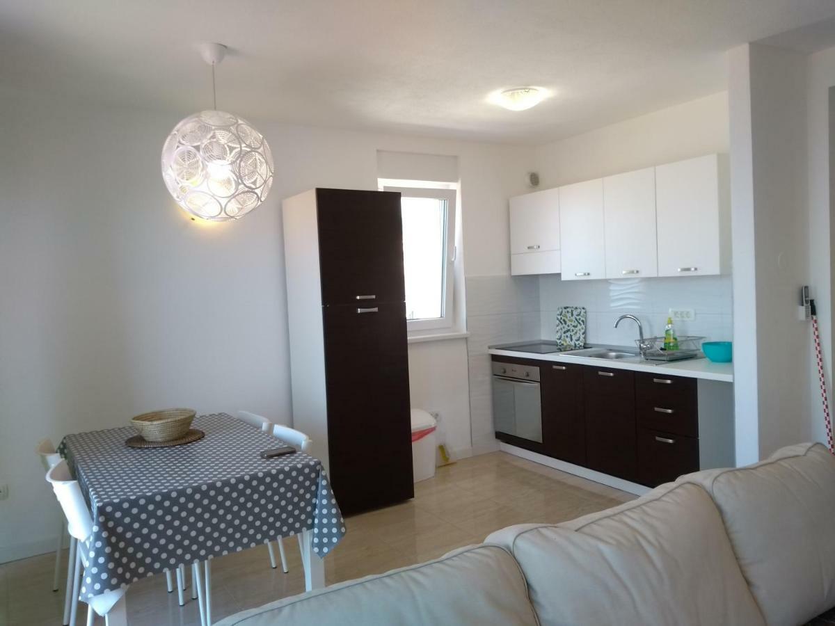 Apartments Viskovic Makarska Bagian luar foto